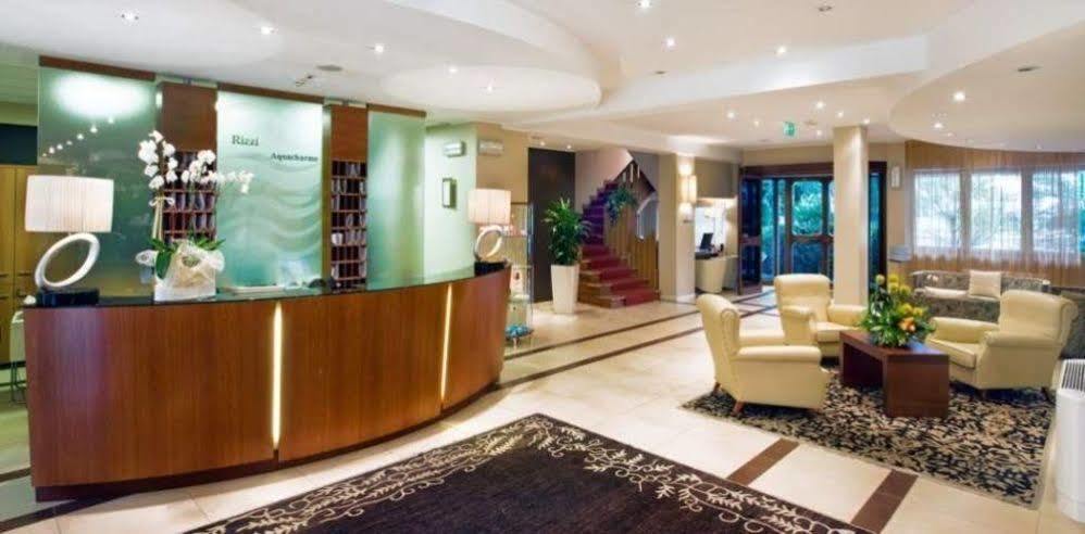 Rizzi Aquacharme Hotel & Spa Darfo Boario Terme Bagian luar foto