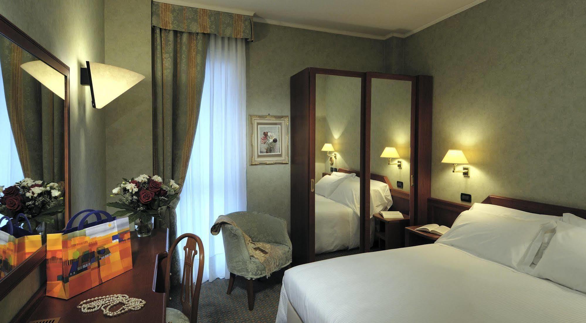 Rizzi Aquacharme Hotel & Spa Darfo Boario Terme Bagian luar foto