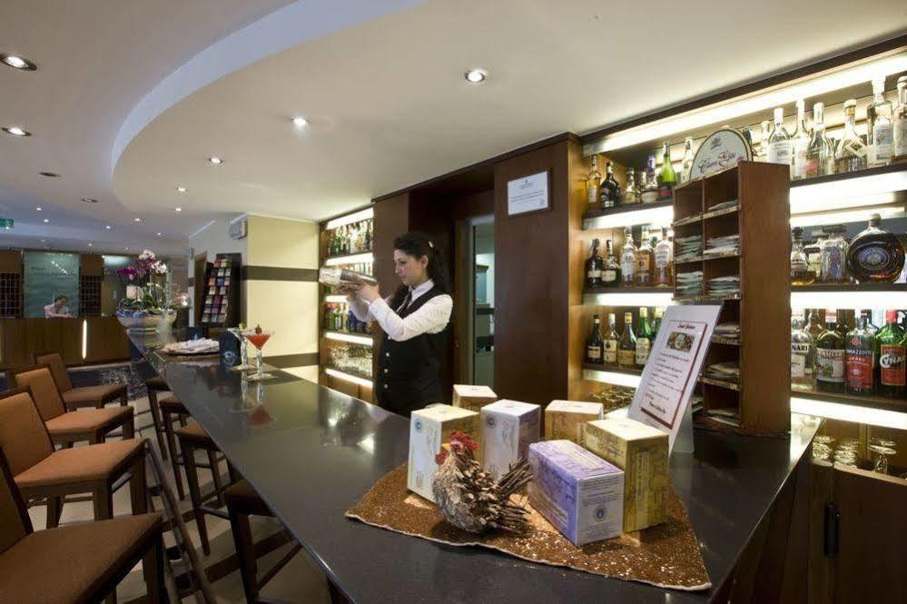 Rizzi Aquacharme Hotel & Spa Darfo Boario Terme Bagian luar foto